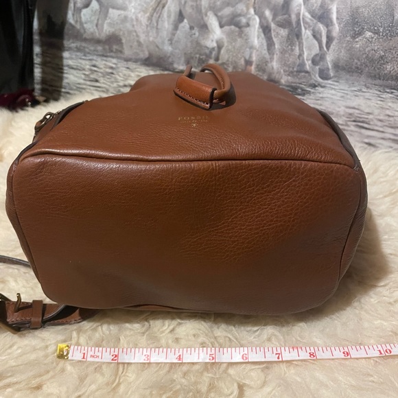 New Fossil leather backpack - Picture 5 of 9